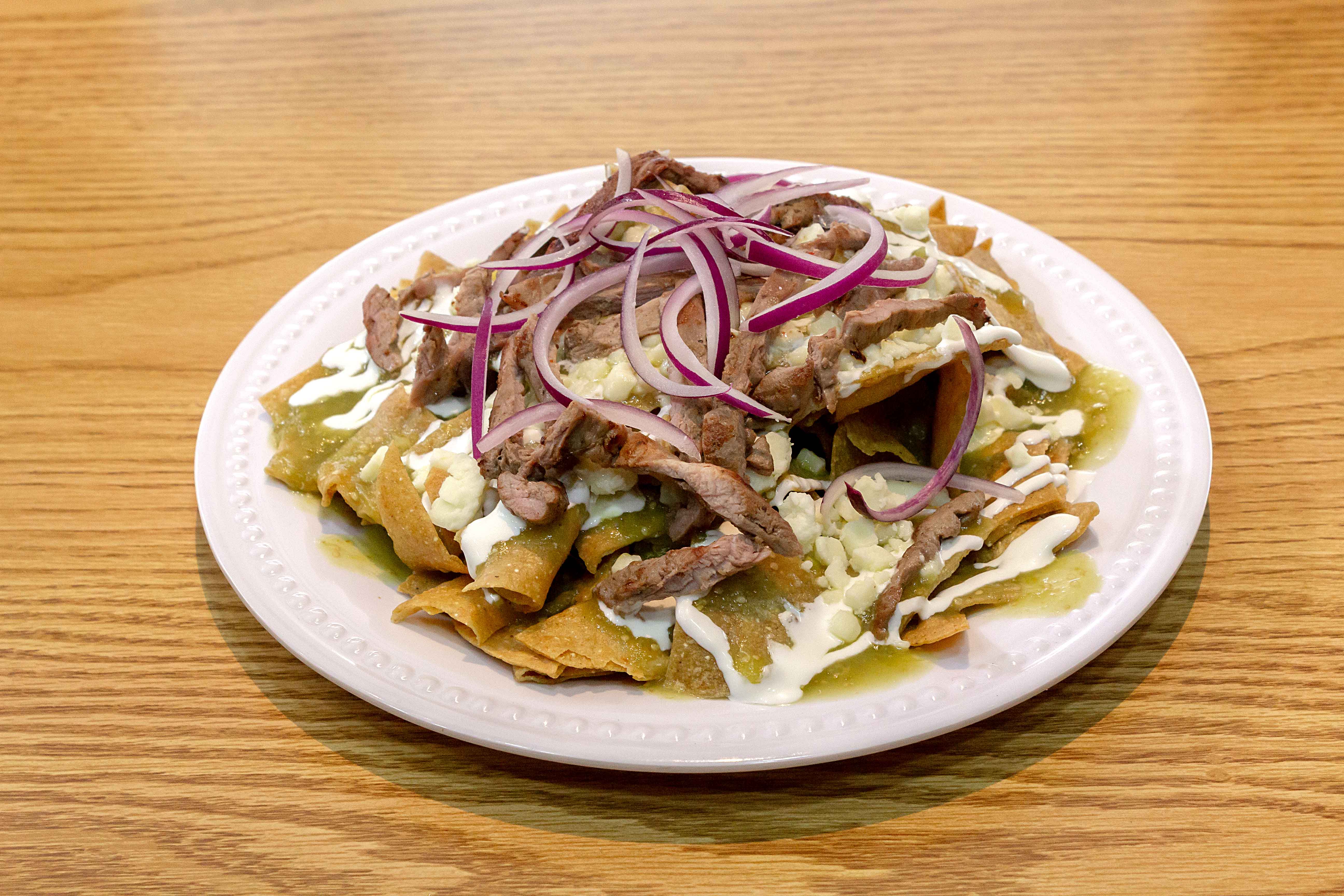 Chilaquiles con Arrachera