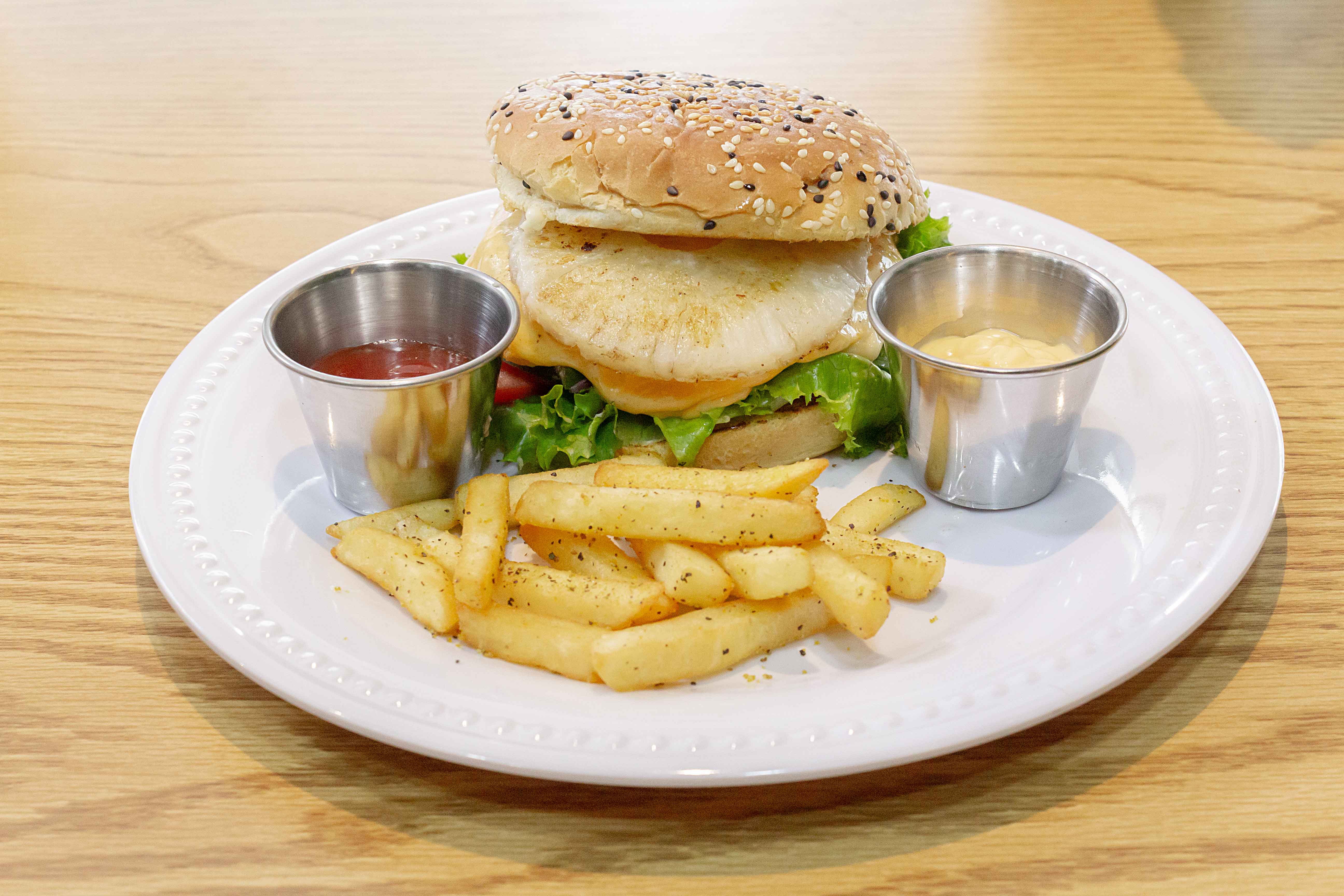 Hamburguesa hawaiana